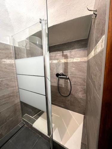 Ένα μπάνιο στο Joli T3 dans le centre de Bastia