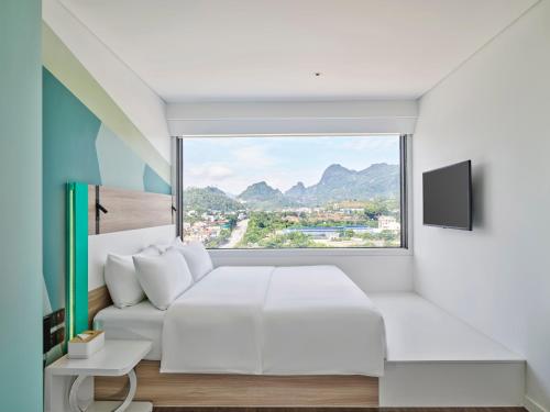Pemandangan gunung umum atau pemandangan gunung yang diambil dari hotel