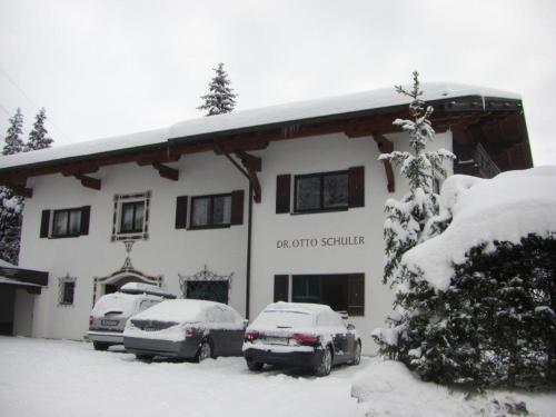 Haus Dr Otto Schuler Appartements v zimě