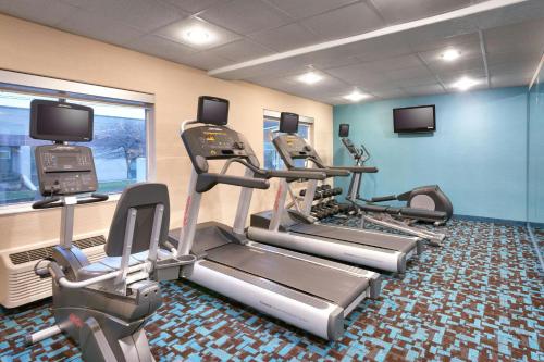 Gimnasio o instalaciones de fitness de Fairfield Inn by Marriott Provo