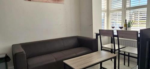 Istumisnurk majutusasutuses Spacious Luxurious Serviced Accommodation 7