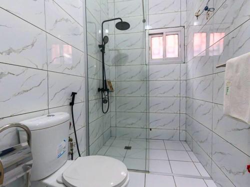 Ένα μπάνιο στο Chambre Senior - RESIDENCE BAHO - Douala Makepe BM