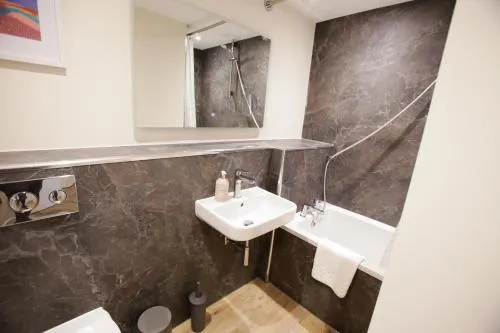 Kings Toft Apartments photo 64