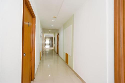 ハイデラバードにあるFabHotel A&M - Nr LV Prasad Institute, Banjara Hillsのギャラリーの写真