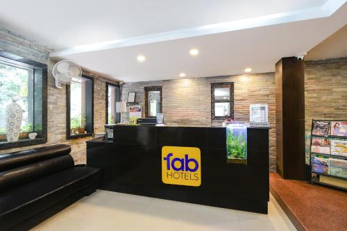 FabHotel A&M - Nr LV Prasad Institute, Banjara Hillsのロビーまたはフロント