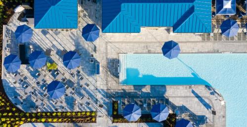 Πισίνα στο ή κοντά στο HIGHPOINT at Friday Harbour Resort