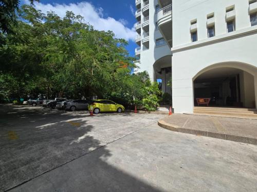 Foto de la galeria de Waterfront High Tide Suite - Ocean View a Ka Rorn
