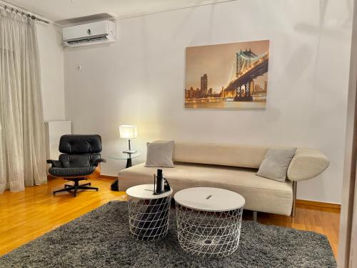 Glyfada Center 2BR Apartment