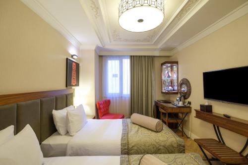 Μια τηλεόραση ή/και κέντρο ψυχαγωγίας στο Golden Age Hotel Taksim