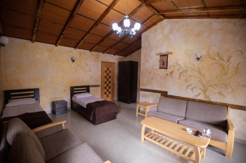 Posezení v ubytování Haghartsin Hotel & Restaurant