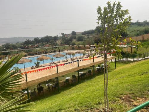 Bazén v ubytování Hotel beaux arts nebo v jeho okolí