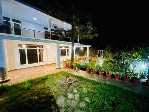 Zahrada ubytování Crestwood Homestay