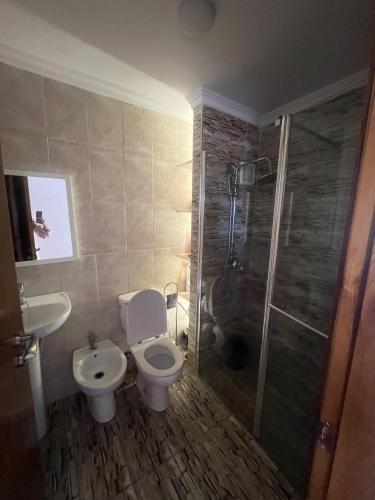 Bagno di appartement Anna 2 chambres et salon balcons de avec piscine bien situé au centre de oued laou