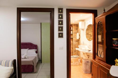 Bilik mandi di Al Vicoletto - in the heart of Sezze