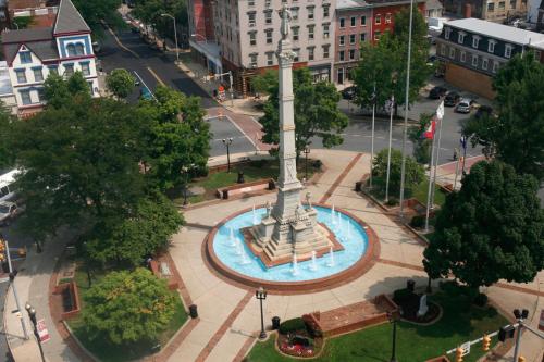 an aerial view of a monument in a city at Holiday Inn Express Hotel & Suites Easton by IHG in Easton