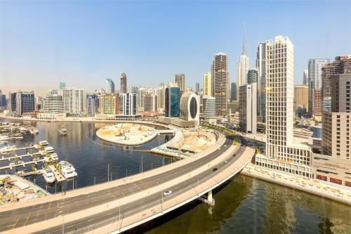 Vue générale sur Dubaï ou vue de la ville depuis l'hôtel