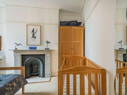 Ruang duduk di 5 Bed in Swanage DC060