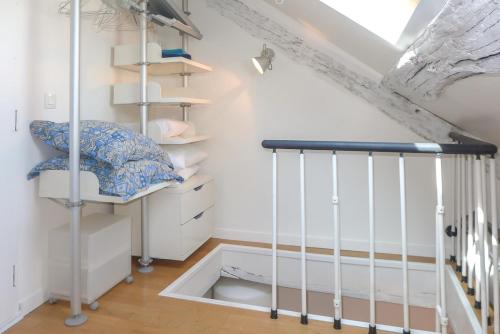 ID 1049 - Saint Paul, rue Pavee, duplex