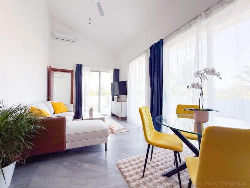 Postel nebo postele na pokoji v ubytování Elysium Suits Maximum Comfort