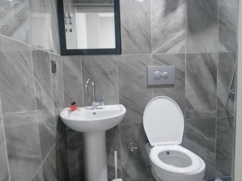 Gallery image of KALMUK SUIT in Trabzon