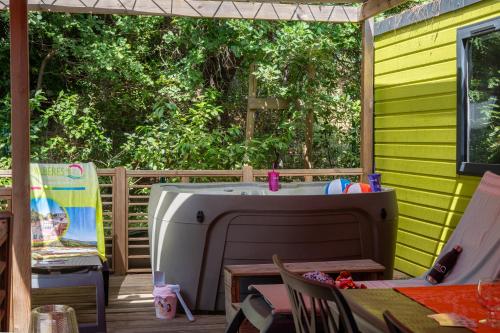 Fotografie z fotogalerie ubytování Camping des Alberes v destinaci Laroque-des-Albères