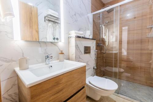 Ένα μπάνιο στο Bay view - Ocean Breeze