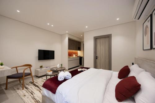 88 Escape by Spacey Pool-Modern-Prime spot #73-