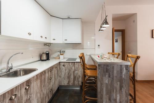 tuGuest Postigo I Catedral Apartment - Free parking