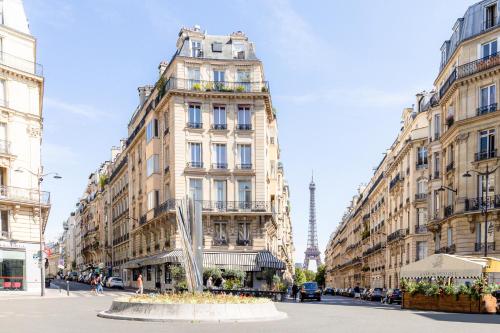 Tour Eiffel - Studio balcon - Paris 16e - Calme