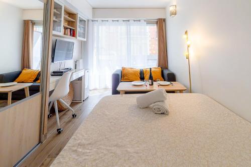 Tour Eiffel - Studio balcon - Paris 16e - Calme