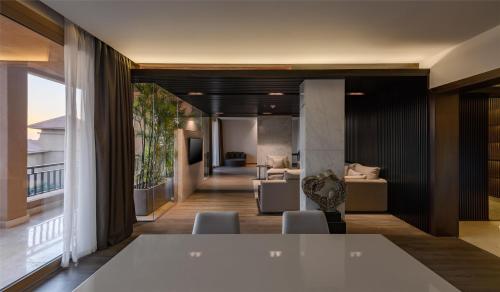 Ruang duduk di Dusit Thani LakeView Cairo