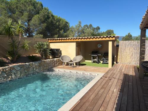 Villa 3 chambres belle piscine privée sur la route de Palombaggia Porto-vecchio proche des plus belles plages
