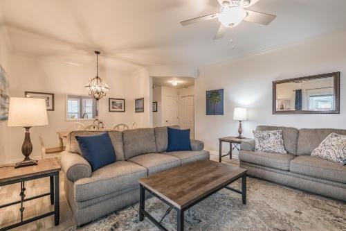 Χώρος καθιστικού στο NEW LISTING! Views of Intracoastal Waterway - Sleep 4