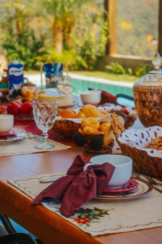 Makanan di atau berdekatan rumah percutian
