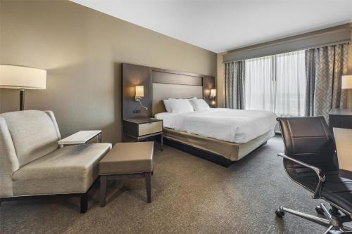 Postel nebo postele na pokoji v ubytování Best Western Plus Executive Residency Jackson Northeast