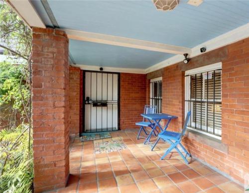 Afbeelding uit fotogalerij van Charming Garden on Waldburg in Savannah