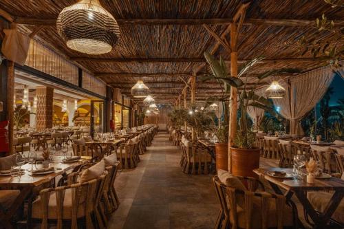 Ristorante o altro punto ristoro di NOMMOS Beach RESORT & POOL CLUB