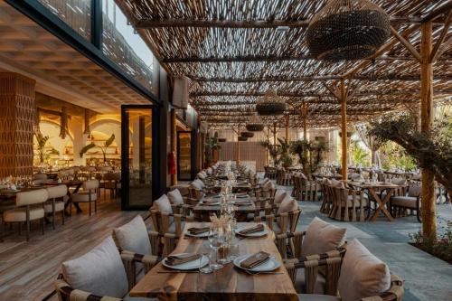 Ristorante o altro punto ristoro di NOMMOS Beach RESORT & POOL CLUB