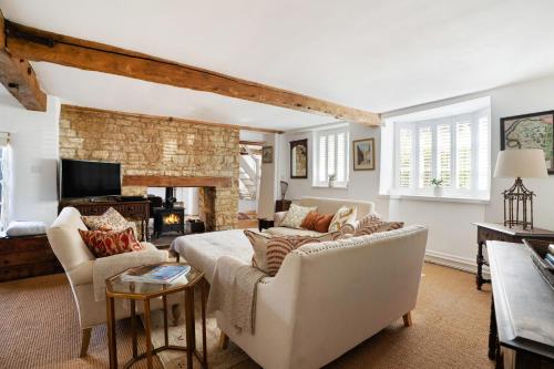 Μια τηλεόραση ή/και κέντρο ψυχαγωγίας στο Spring Cottage