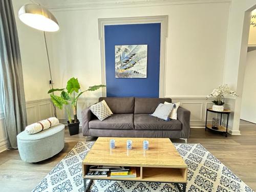 Гостиная зона в Le cœur de Reims magnifique 3 chambres au centre