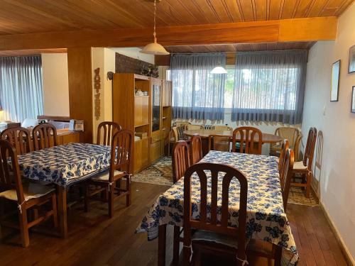 Гостиная зона в Hosteria La Chacra Moto Friendly