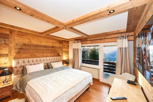 Chalet with fantastic view on Ballesteros Golf and The Mountains
