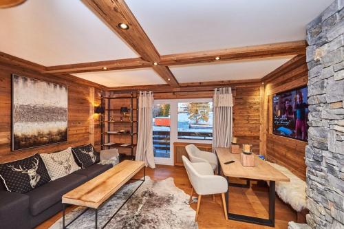 Chalet with fantastic view on Ballesteros Golf and The Mountains