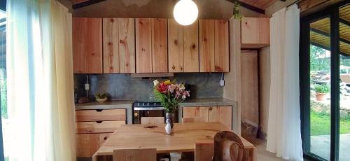 Kuchyň nebo kuchyňský kout v ubytování Casa de Tierra Loft Tlalli