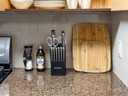 Stylish 1bd in Marina Del Rey with Free Parking photo 17
