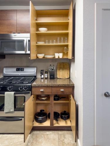 Stylish 1bd in Marina Del Rey with Free Parking photo 11