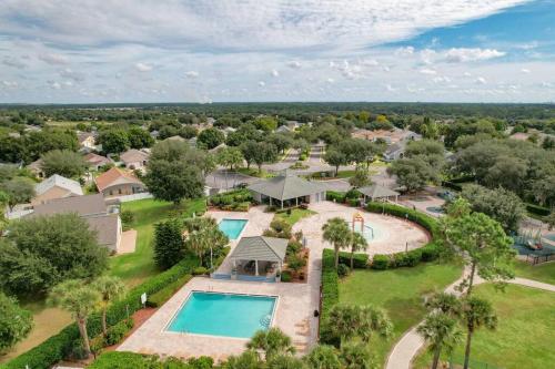 Themed villa w pool, hot tub & arcade near parks photo 65