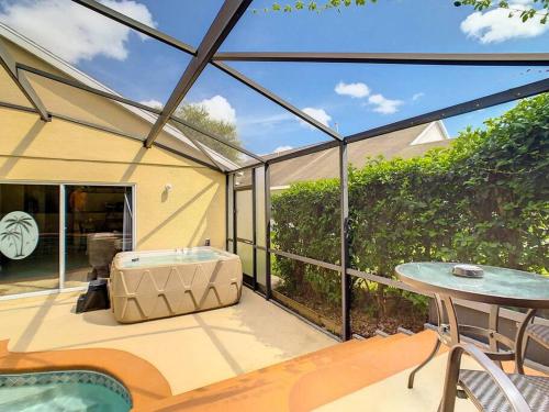 Themed villa w pool, hot tub & arcade near parks photo 49