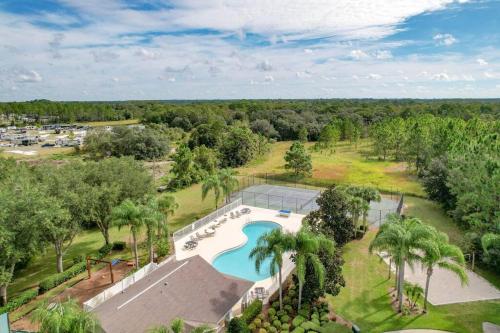 Screened pool & spa resort access near Disney photo 76
