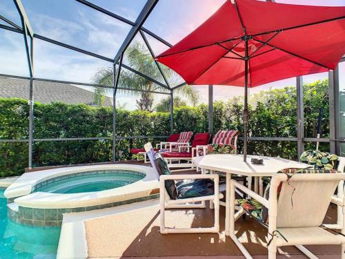 Screened pool & spa resort access near Disney photo 10